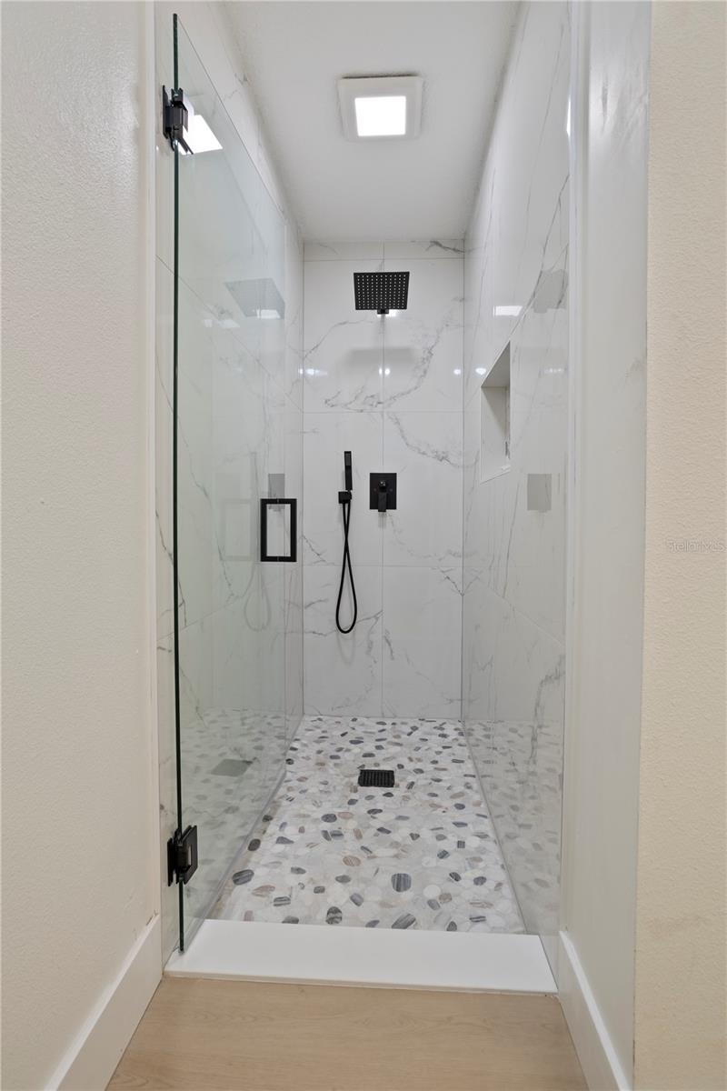 STERLING OAKS - Residential