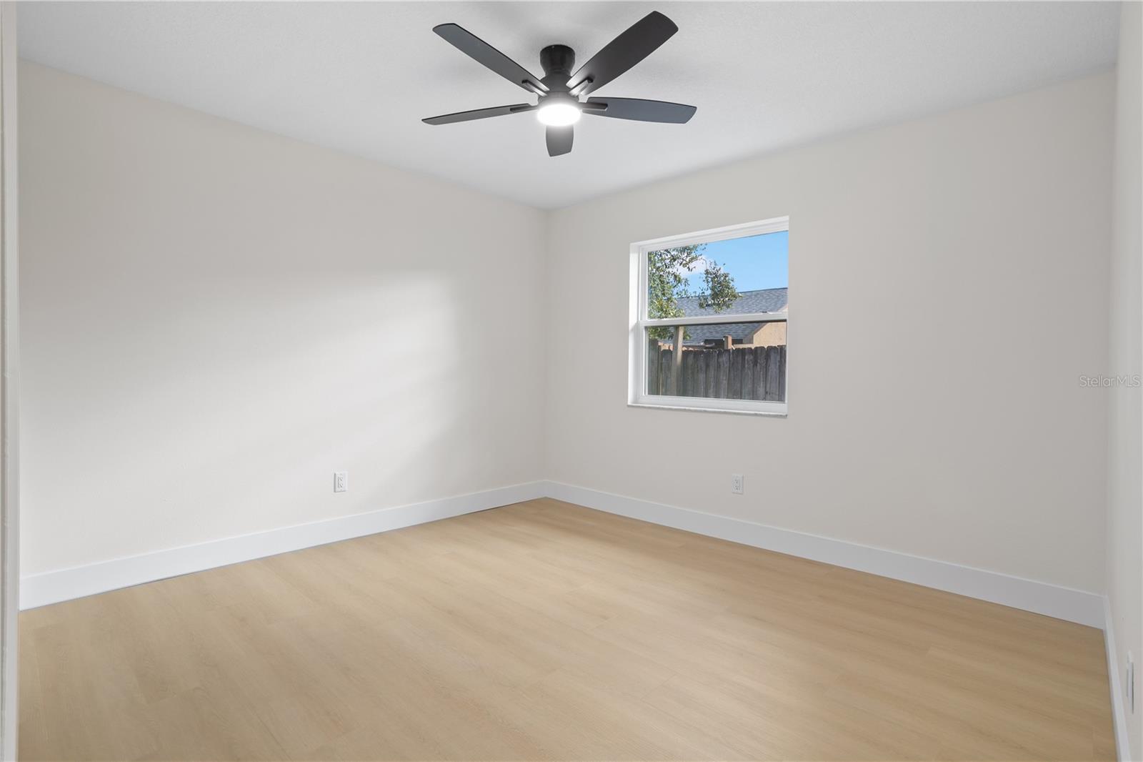 STERLING OAKS - Residential