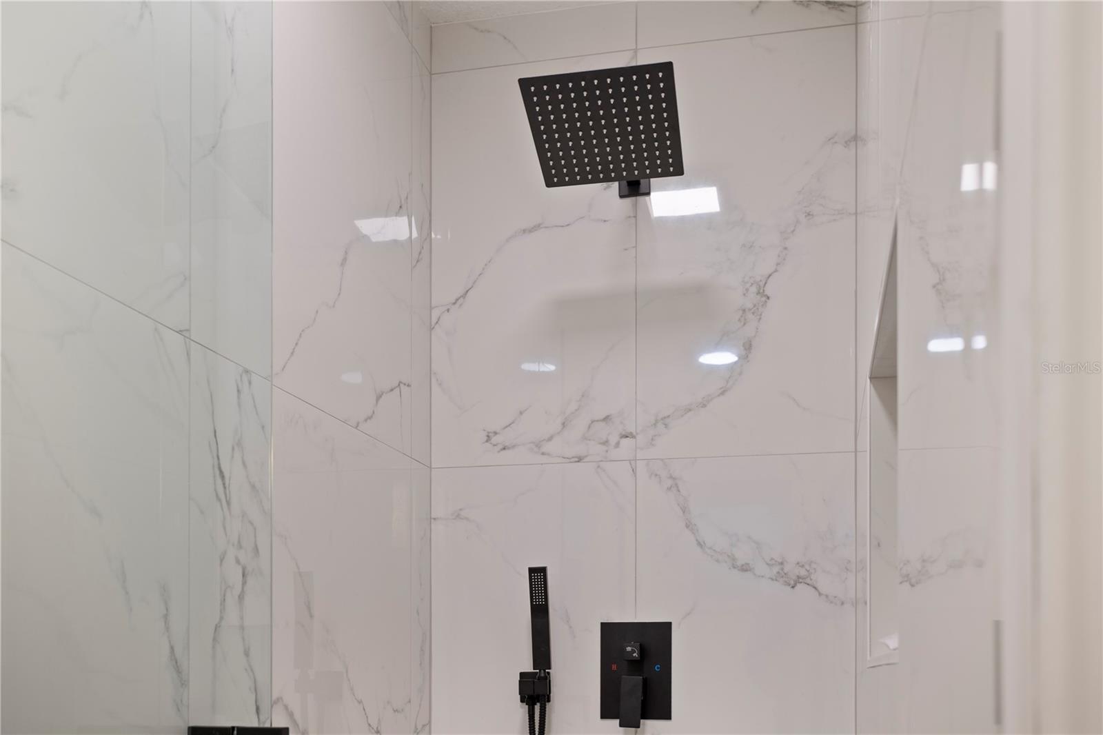 STERLING OAKS - Residential