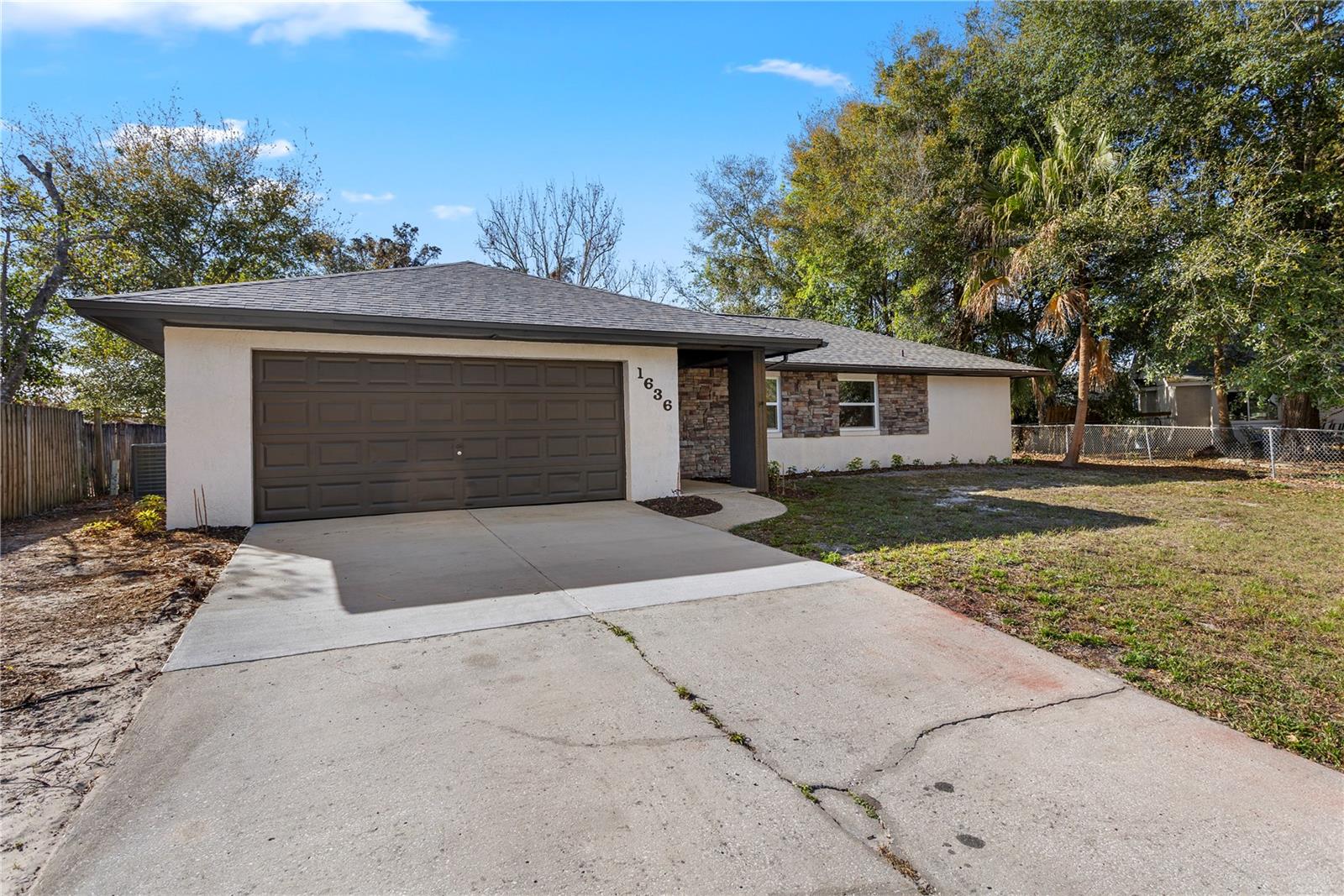 1636 E SANDPIPER TRAIL