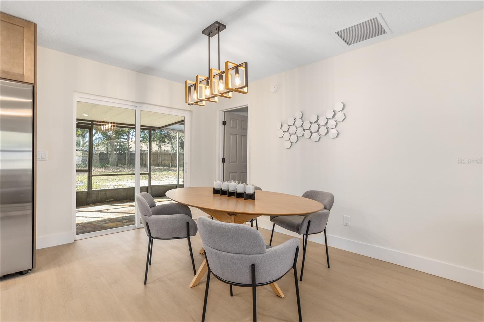 STERLING OAKS - Residential