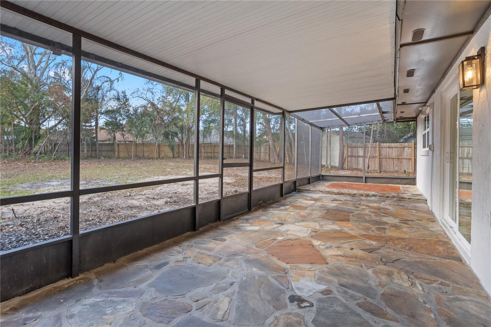 STERLING OAKS - Residential