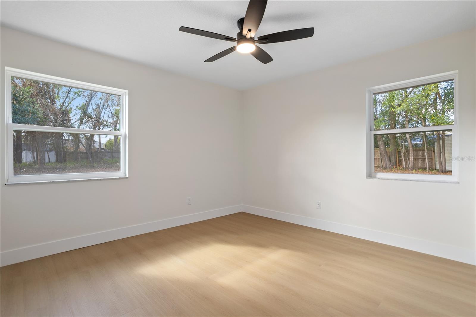 STERLING OAKS - Residential