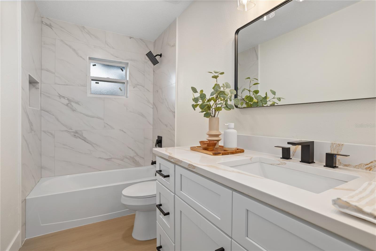 STERLING OAKS - Residential