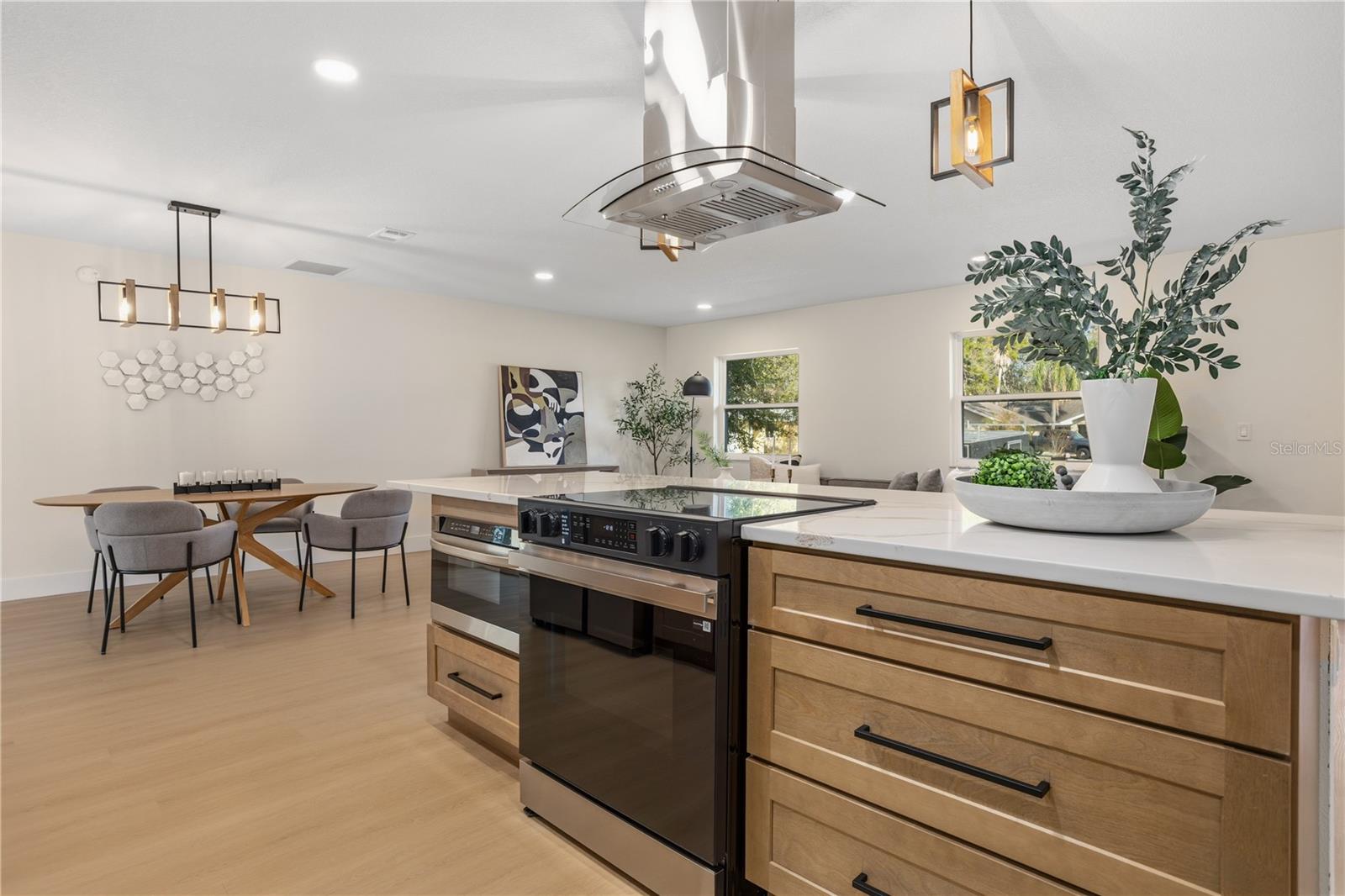 STERLING OAKS - Residential