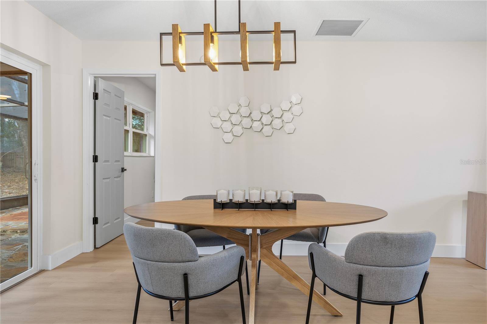 STERLING OAKS - Residential