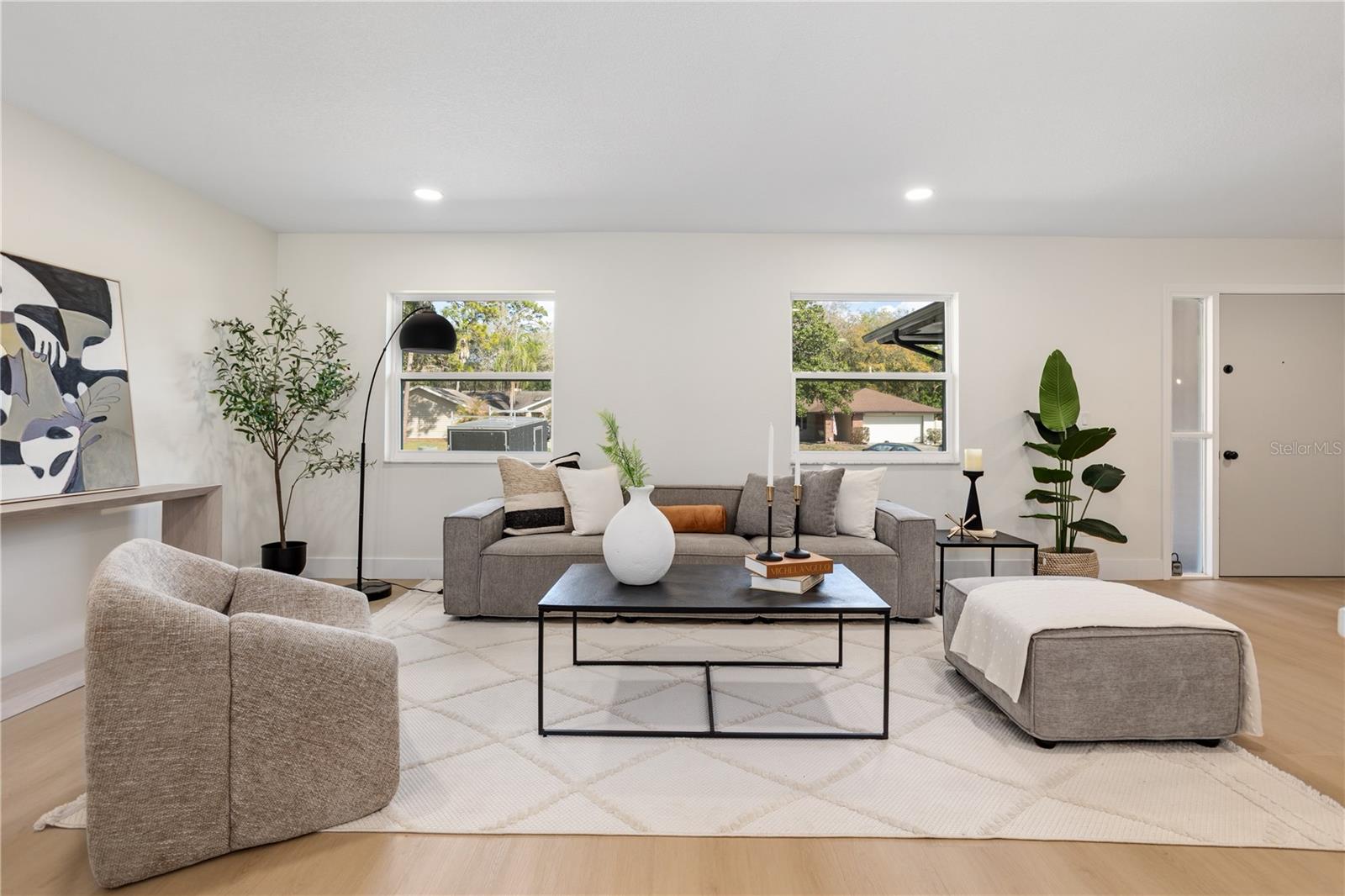 STERLING OAKS - Residential