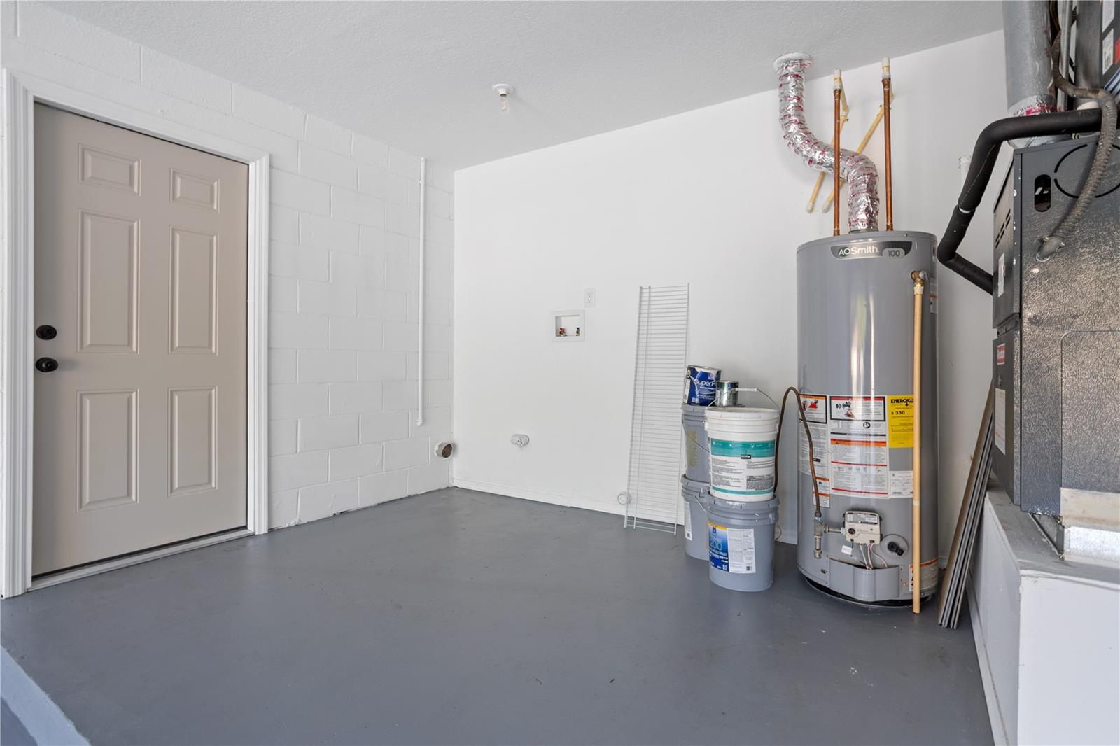 STERLING OAKS - Residential