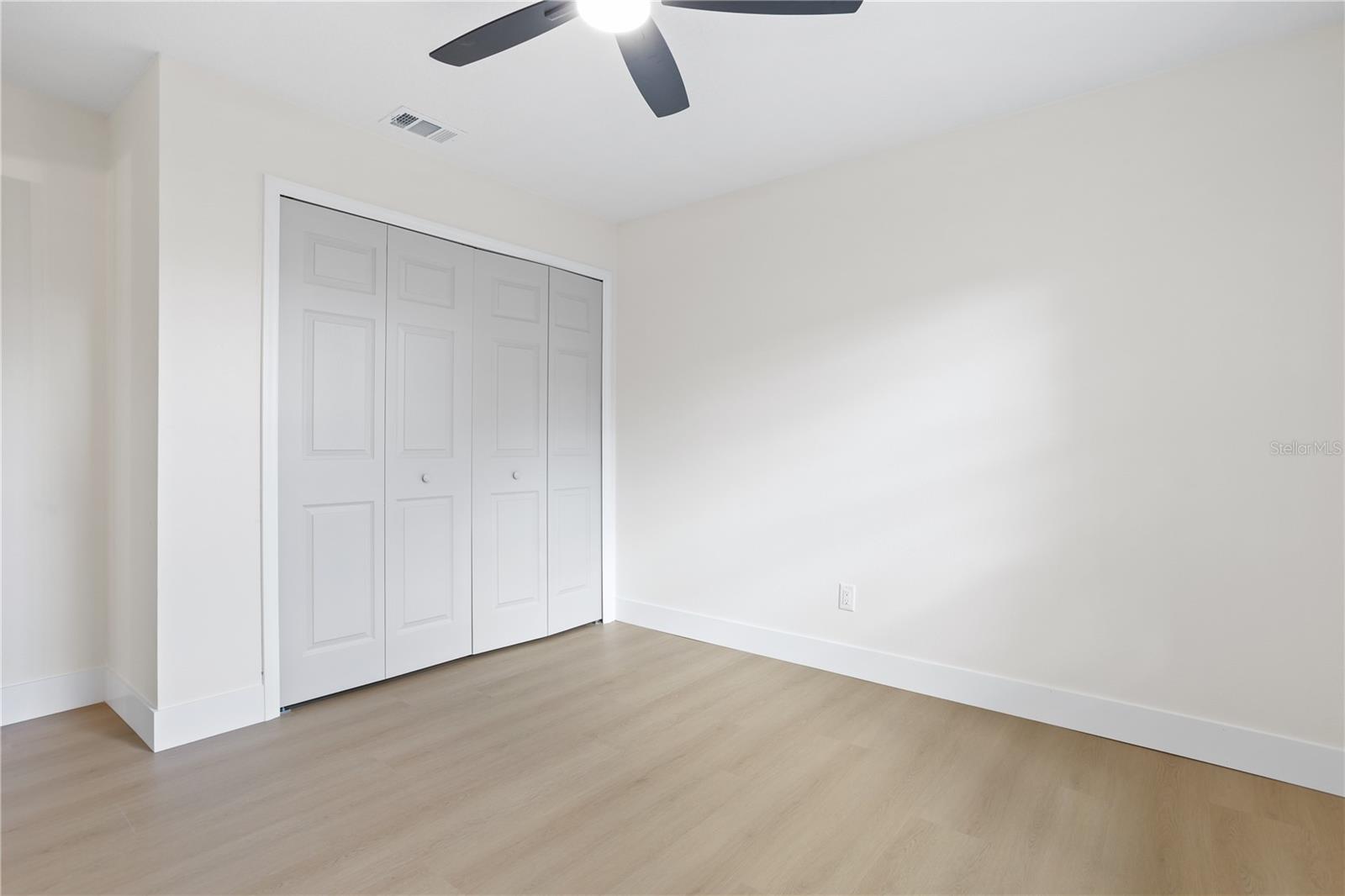 STERLING OAKS - Residential