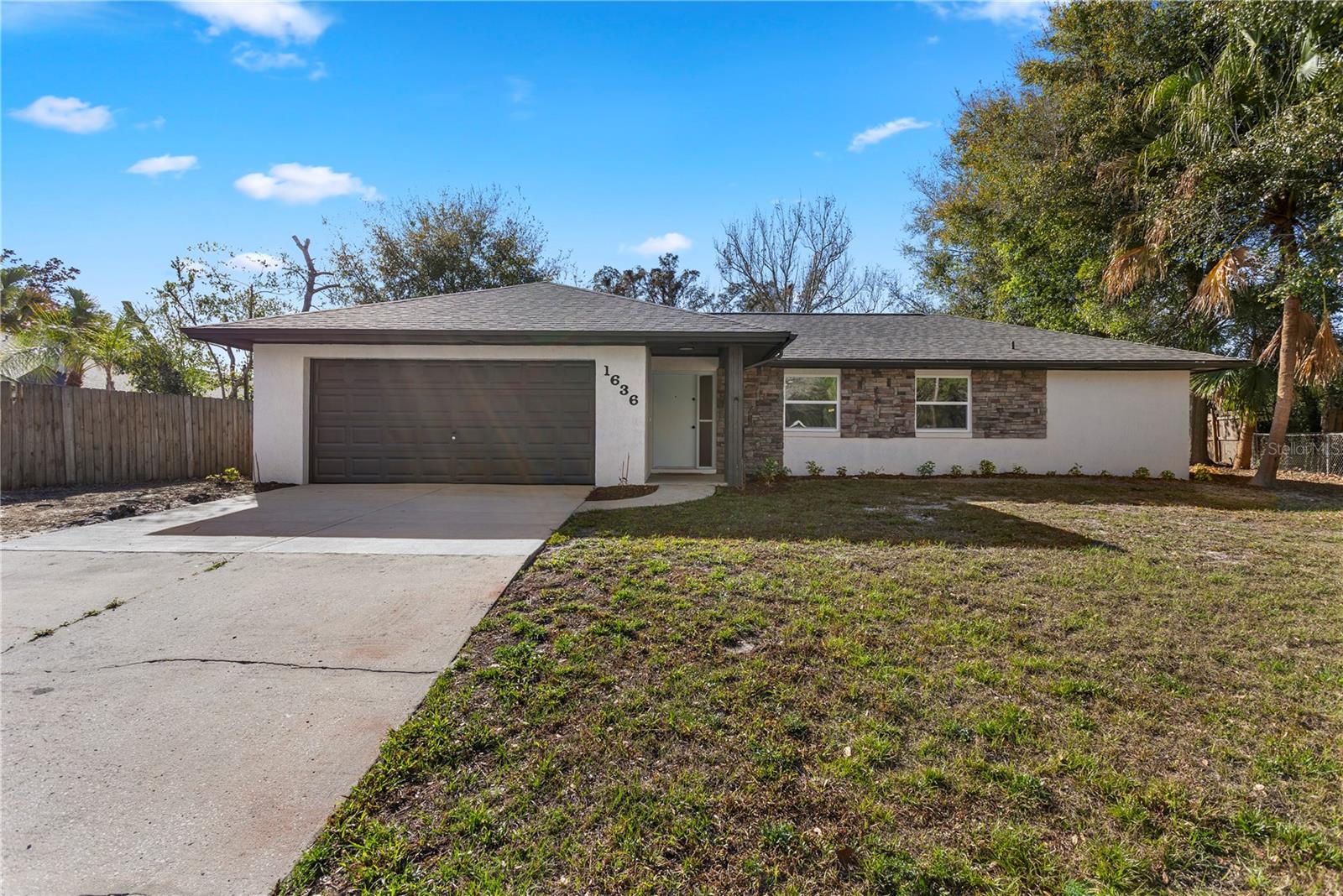 STERLING OAKS - Residential