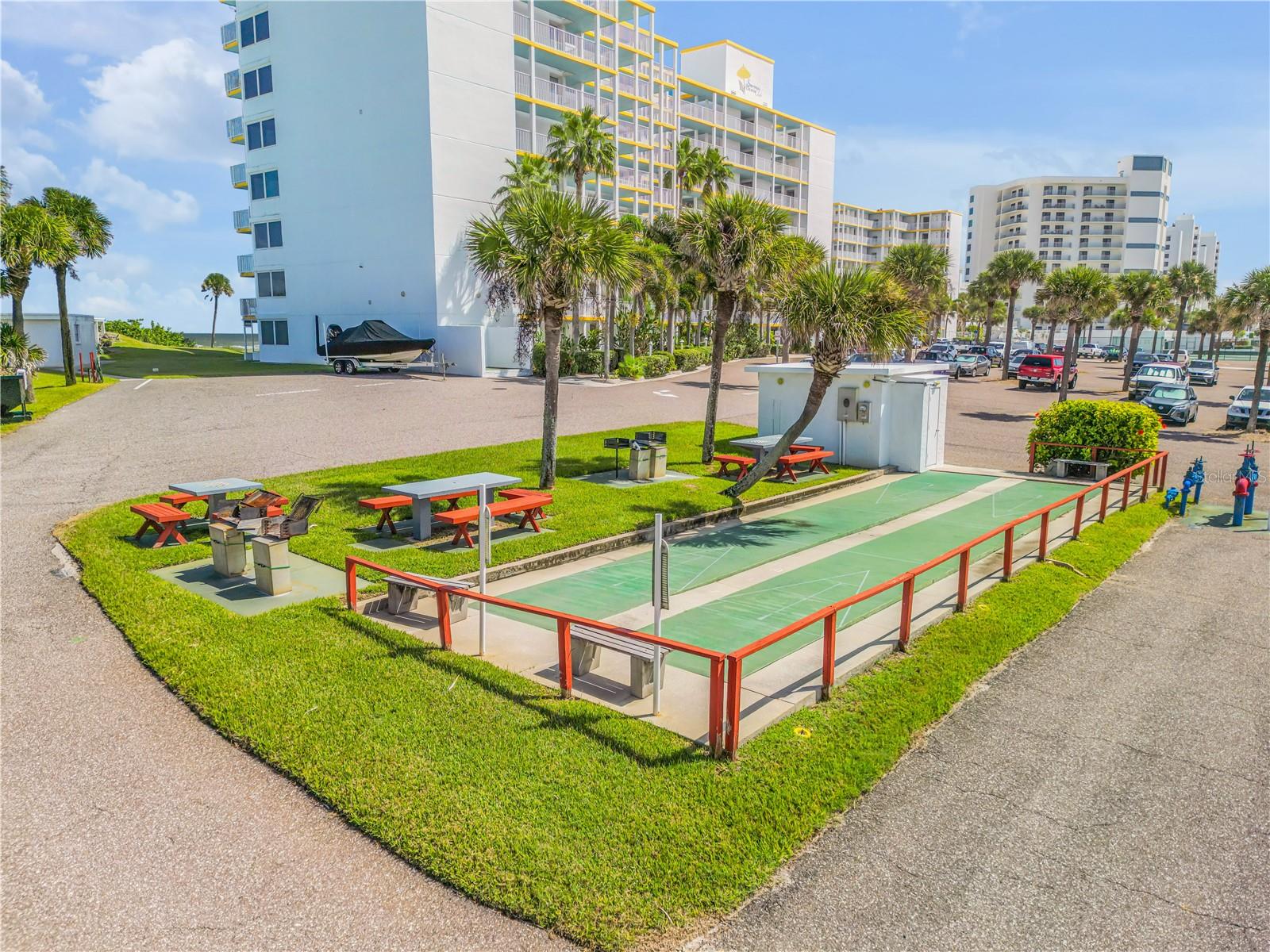 OCEAN VIEW TOWERS - Residential