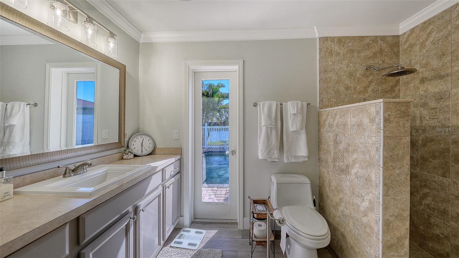 VENICE GARDENS SEC 2 - Residential