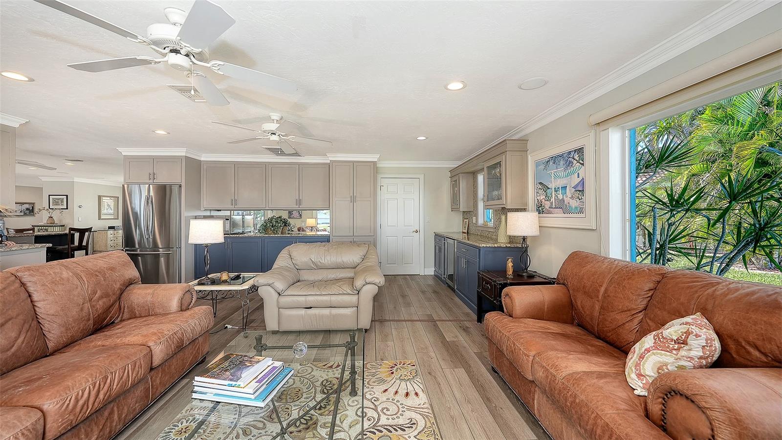 VENICE GARDENS SEC 2 - Residential