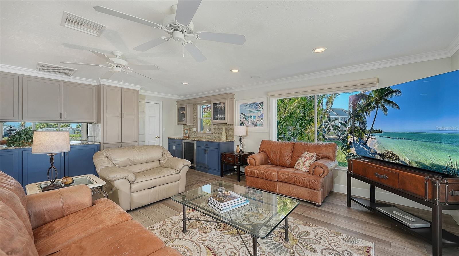 VENICE GARDENS SEC 2 - Residential