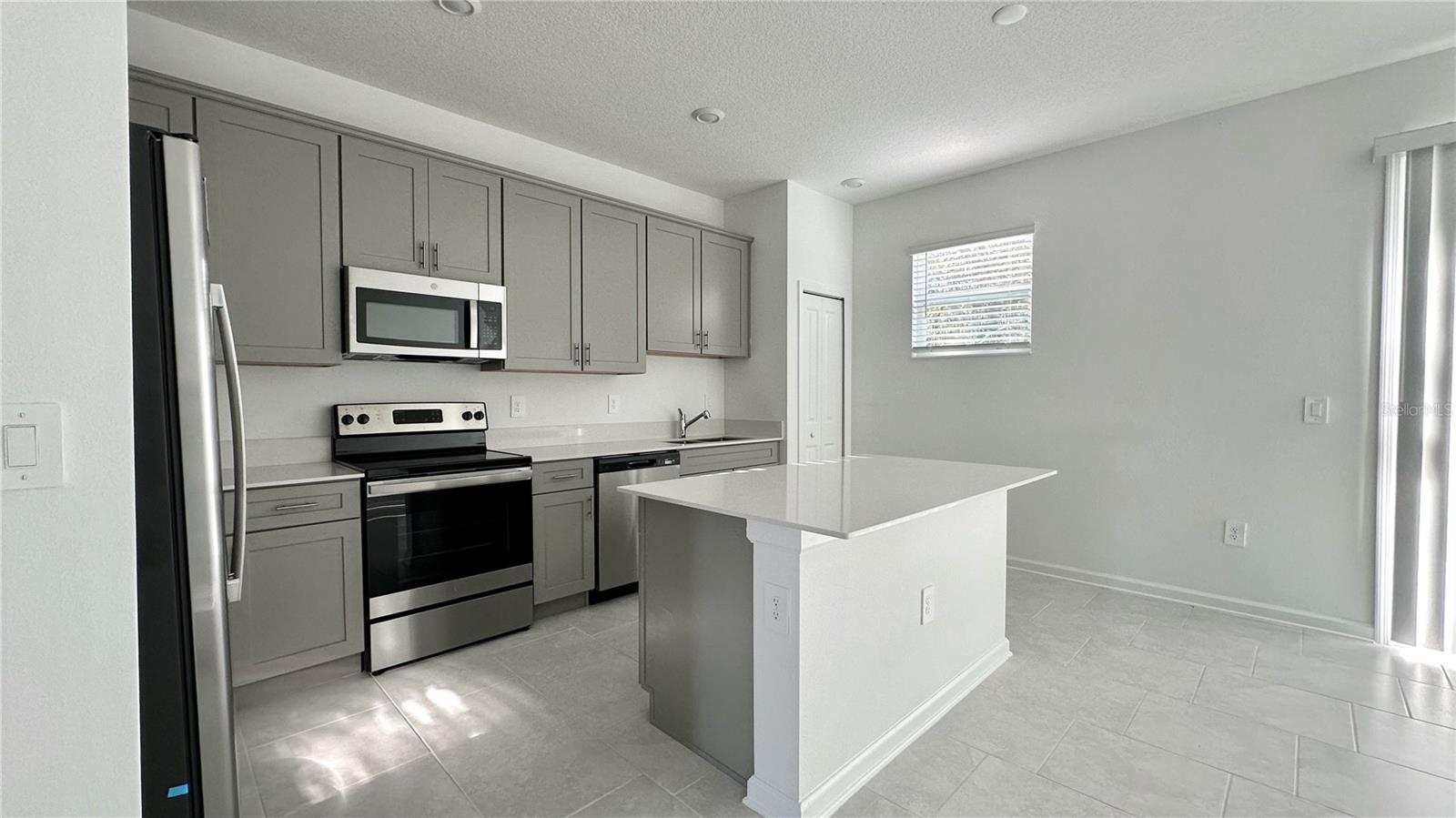 LAKE WILSON RESERVE - Residential Lease