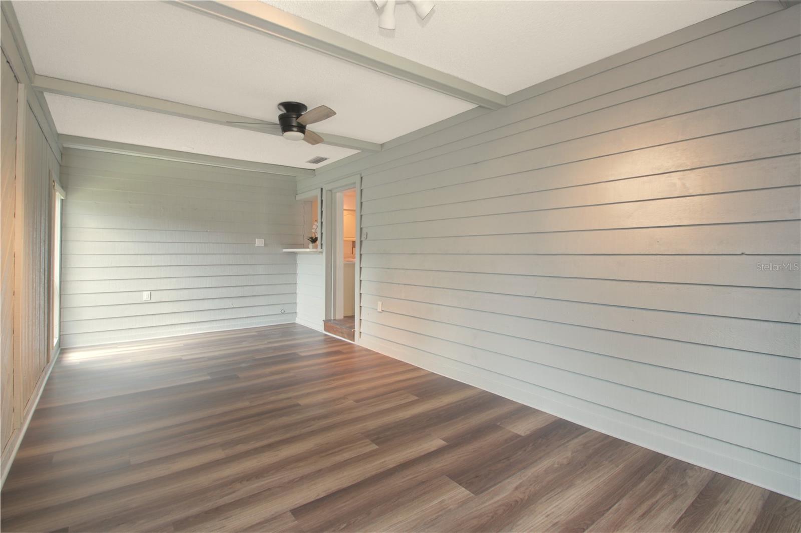 LAKE WAUNATTA WOODS - Residential