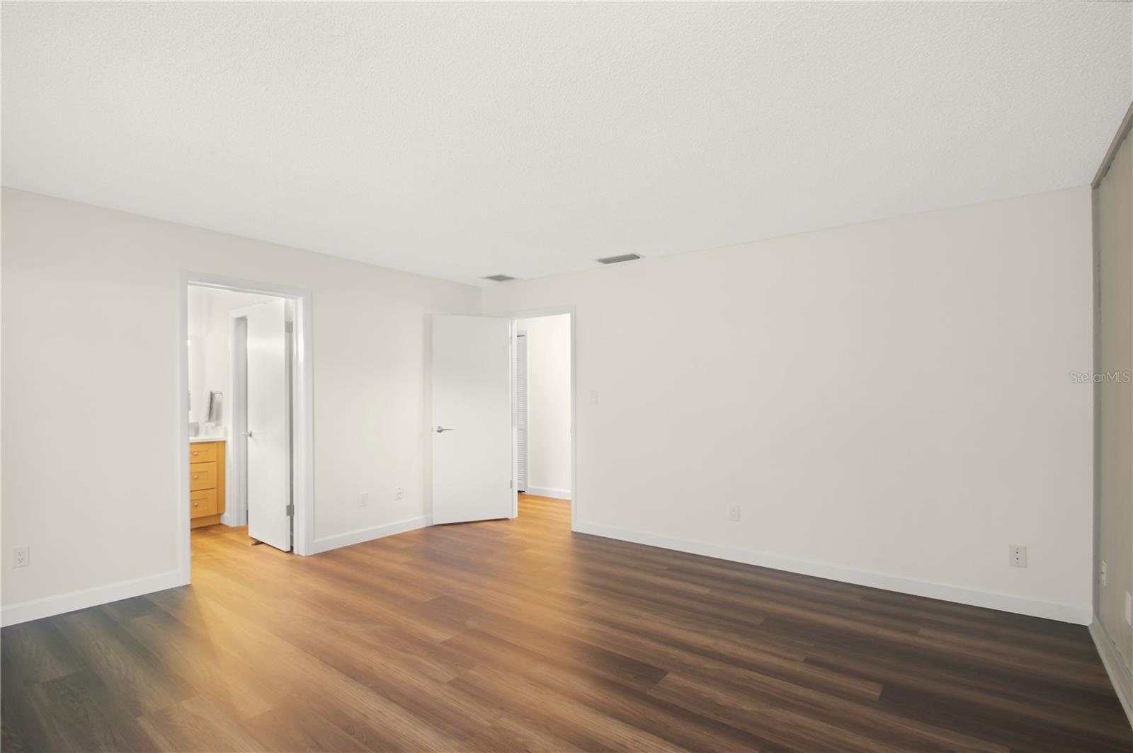 LAKE WAUNATTA WOODS - Residential