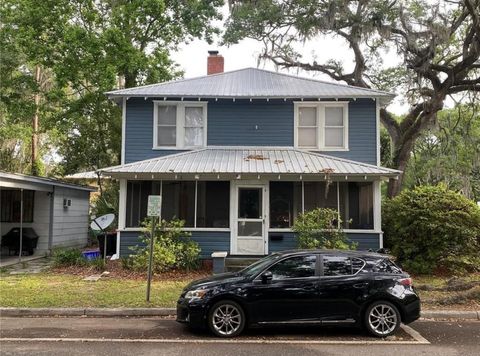1102 NW 3RD AVENUE GAINESVILLE FL 32601