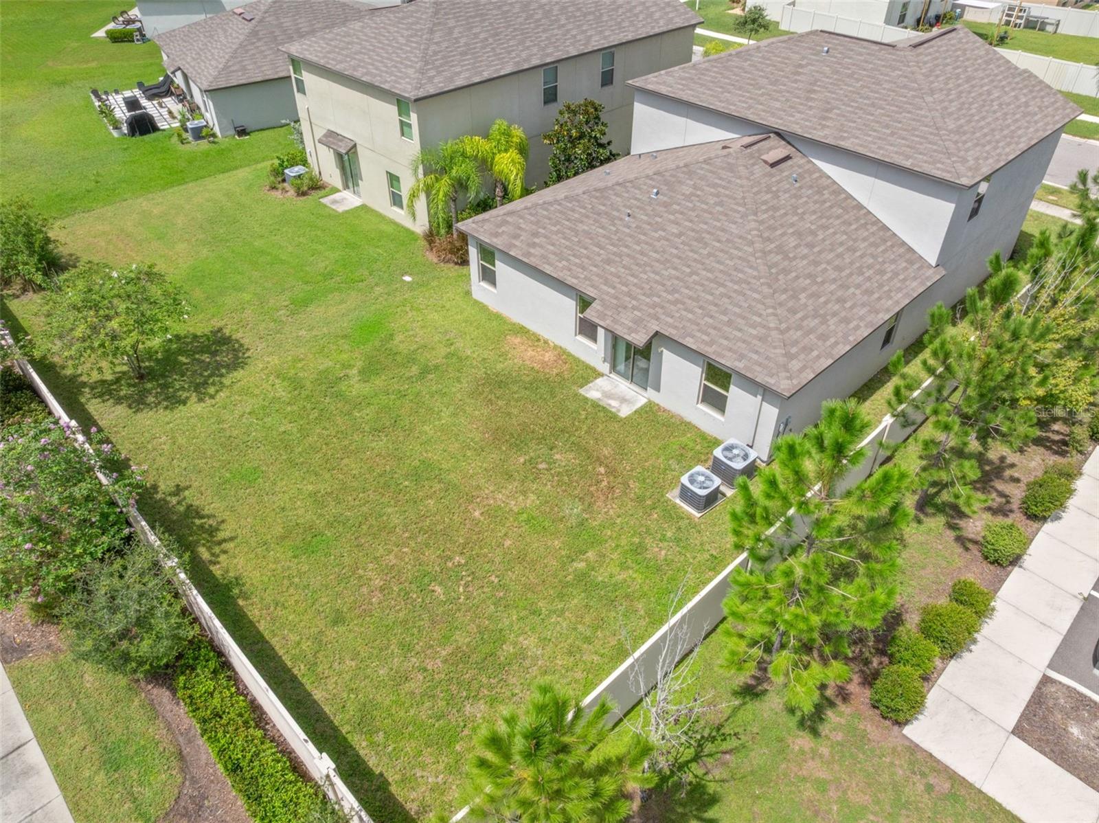 5061 WHITE CHICORY DRIVE