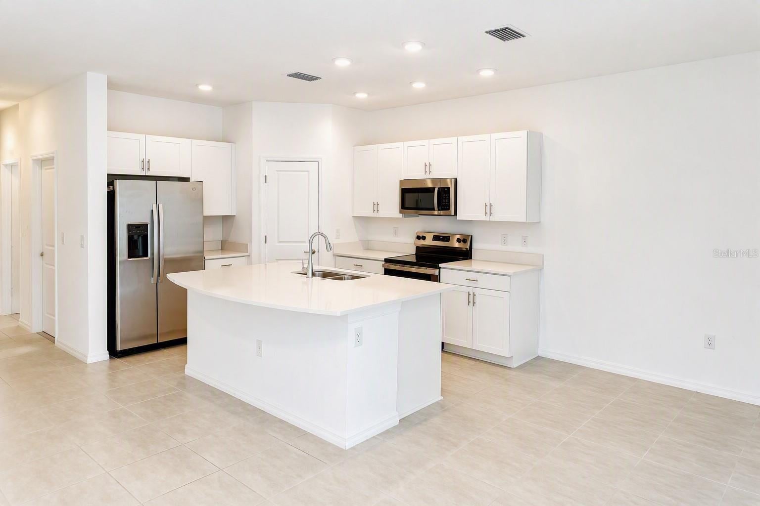 9052 DRIVEN SNOW STREET