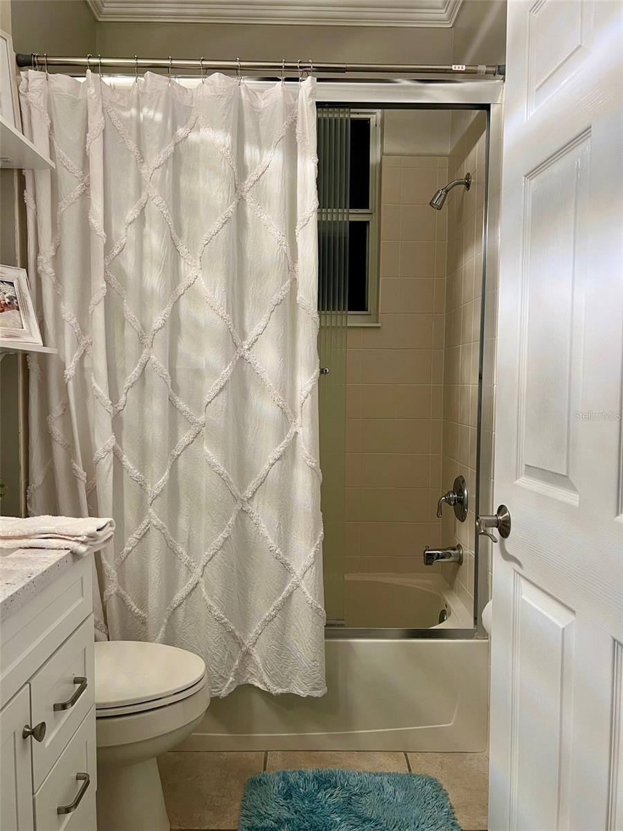 WATER OAK UNIT ONE - Residential Lease