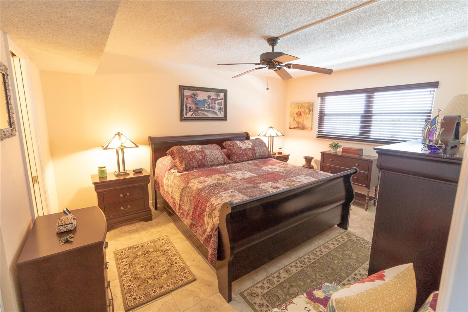 TOWN SHORES - Residential