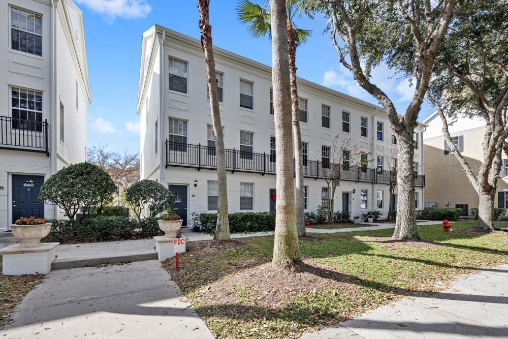 1050 WATERSIDE DRIVE 0