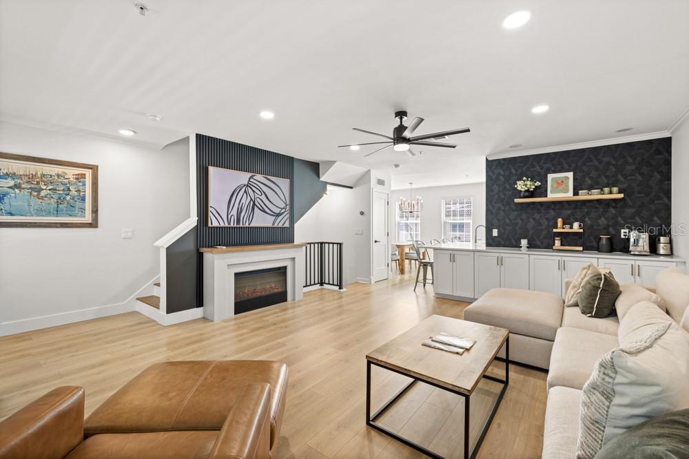 1050 WATERSIDE DRIVE 0