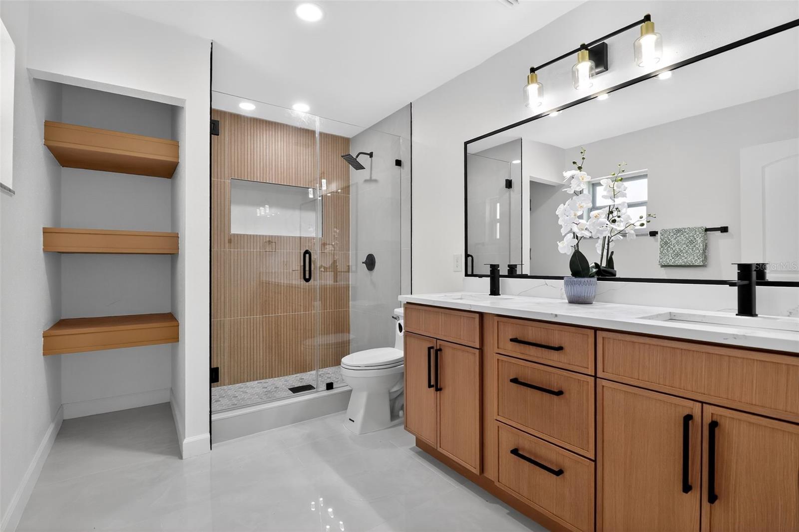 RIO VILLA - Residential Lease