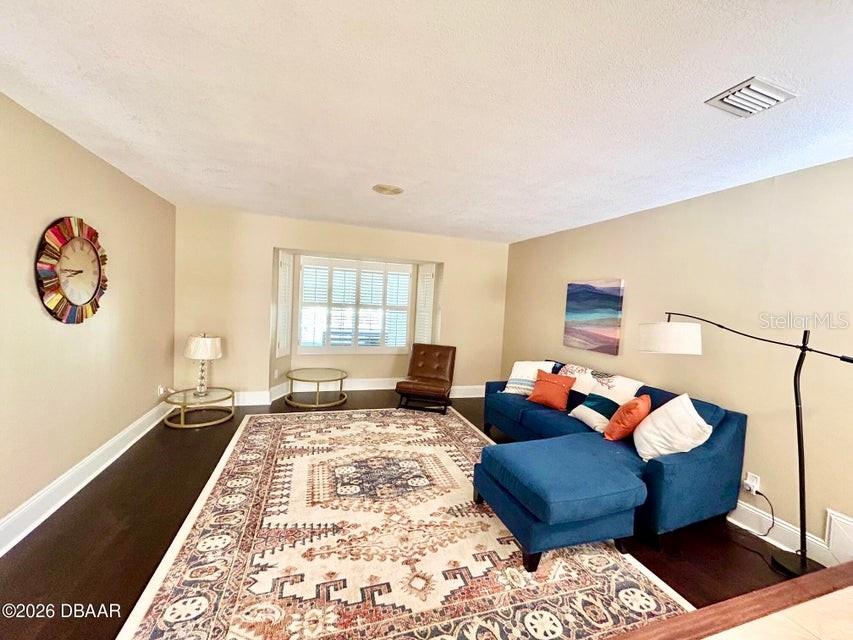 TOMOKA OAKS COUNTRY CLUB ESTATES UNITS - Residential