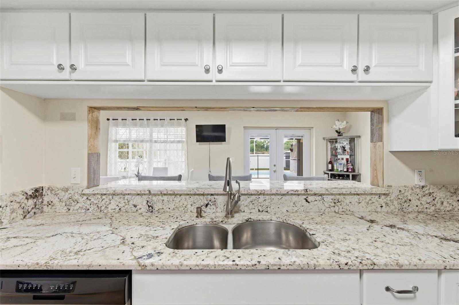 TAHITIAN DEV - Residential