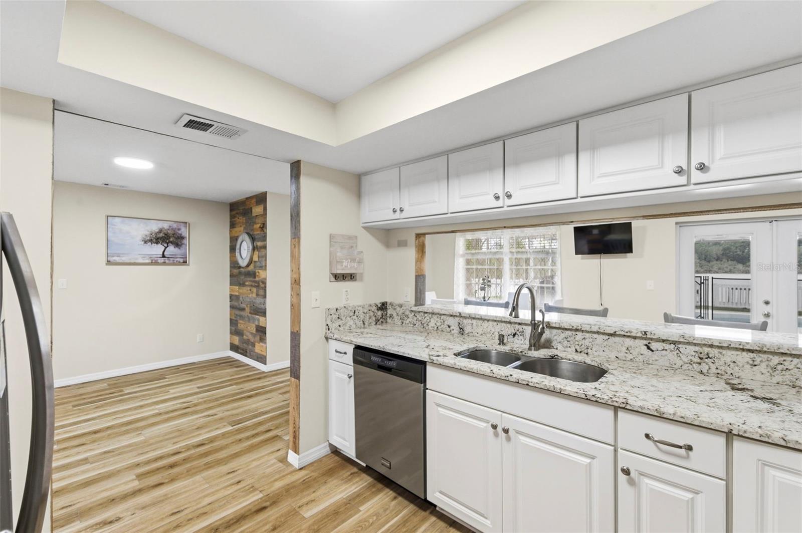 TAHITIAN DEV - Residential