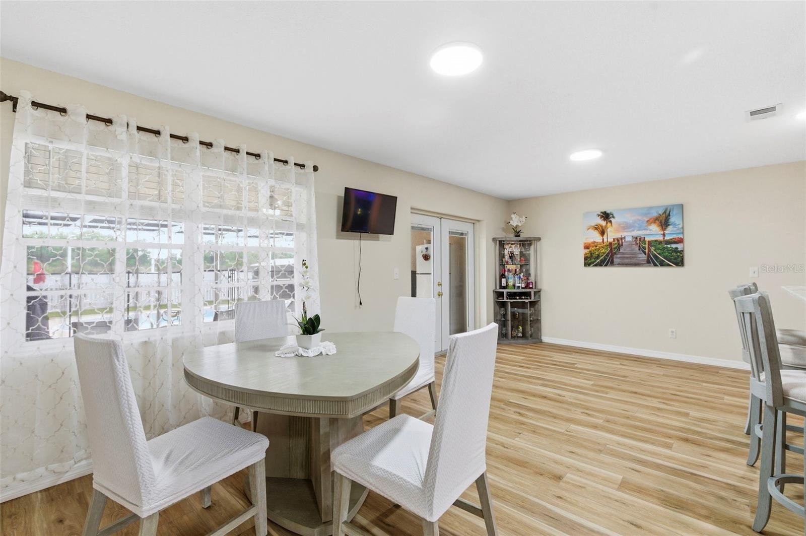 TAHITIAN DEV - Residential