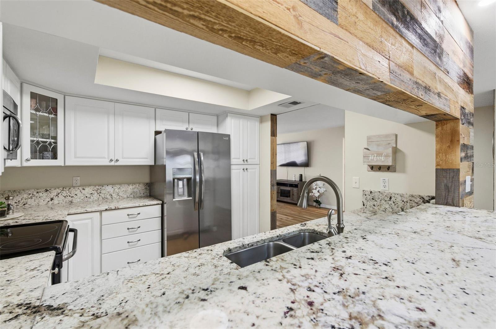 TAHITIAN DEV - Residential