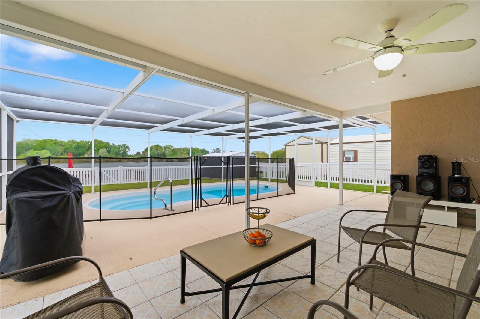 TAHITIAN DEV - Residential