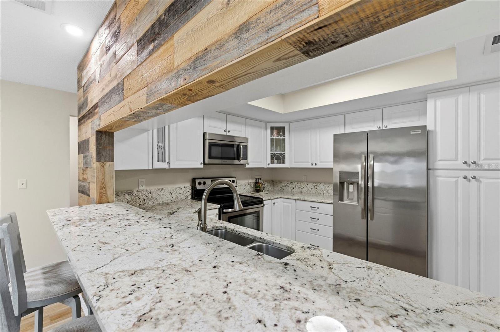 TAHITIAN DEV - Residential