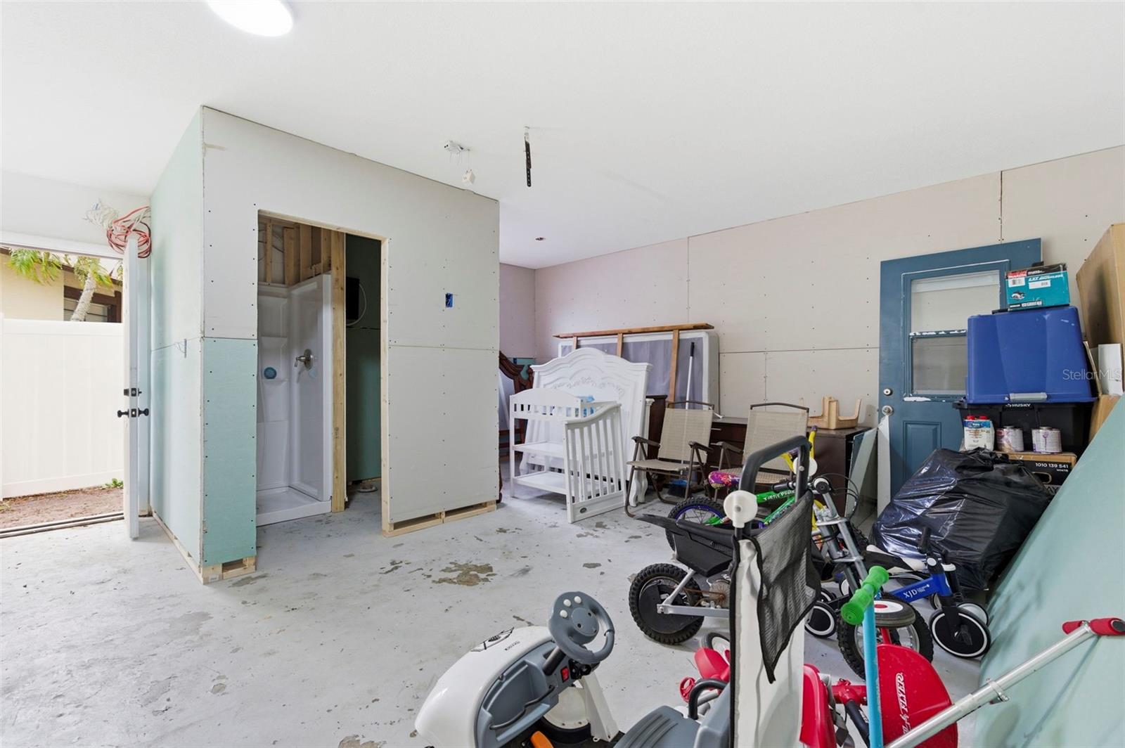 TAHITIAN DEV - Residential