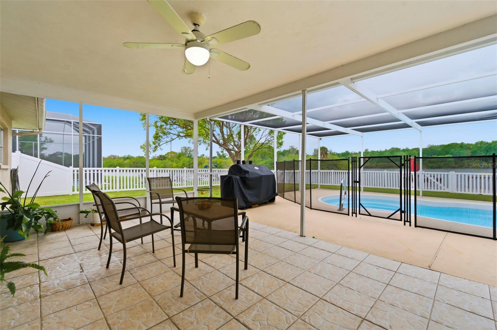 TAHITIAN DEV - Residential