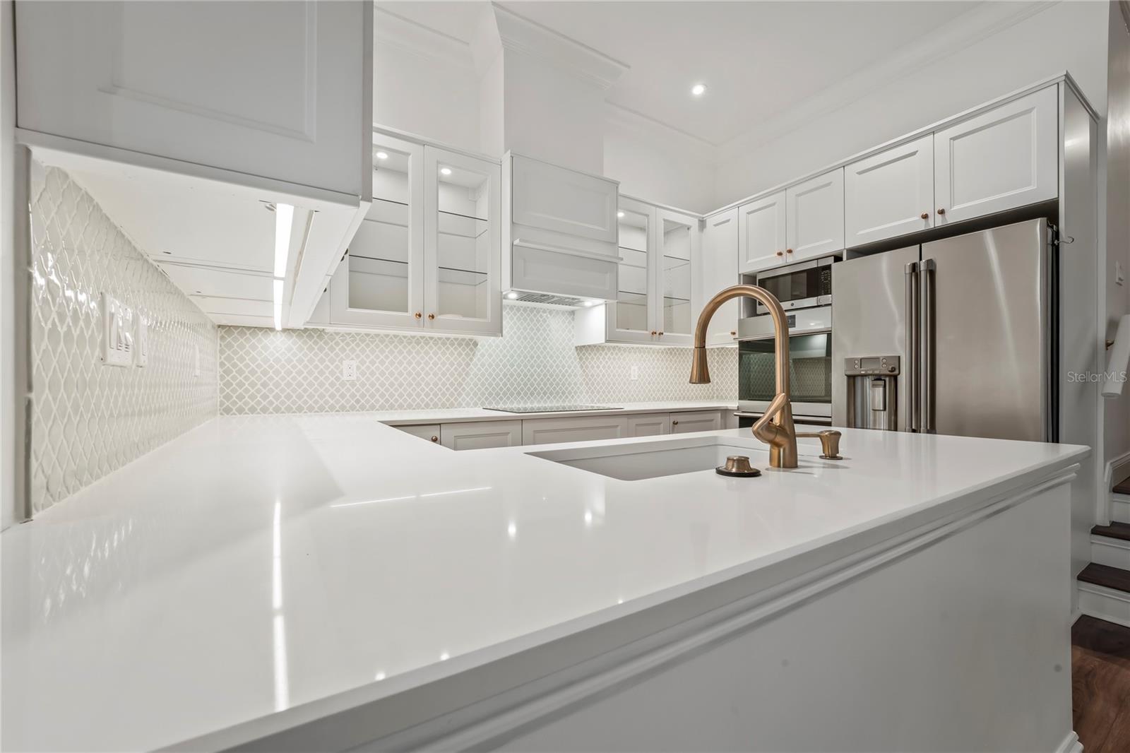 ISLAND PLACE A CONDO - Residential