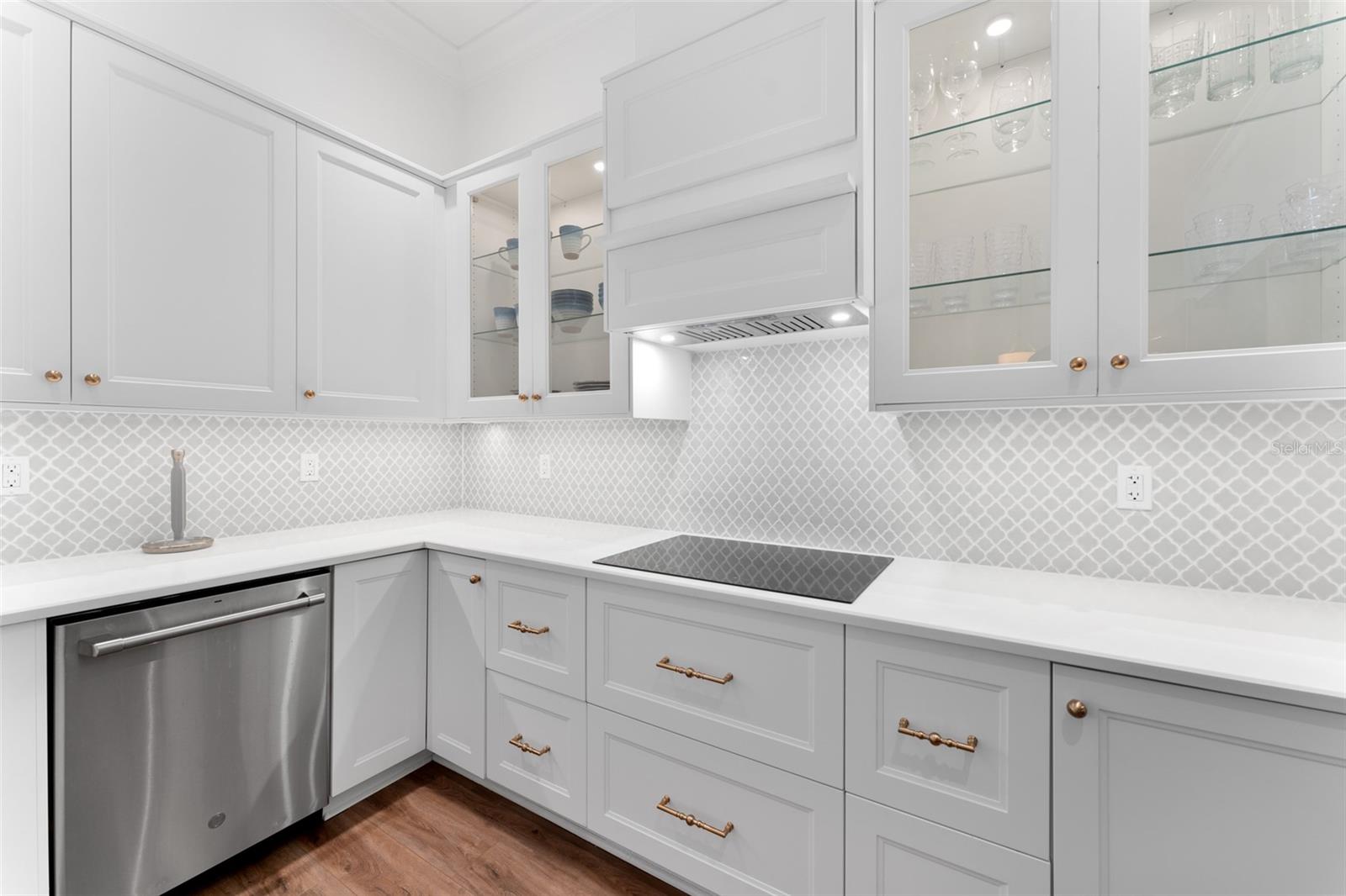 ISLAND PLACE A CONDO - Residential