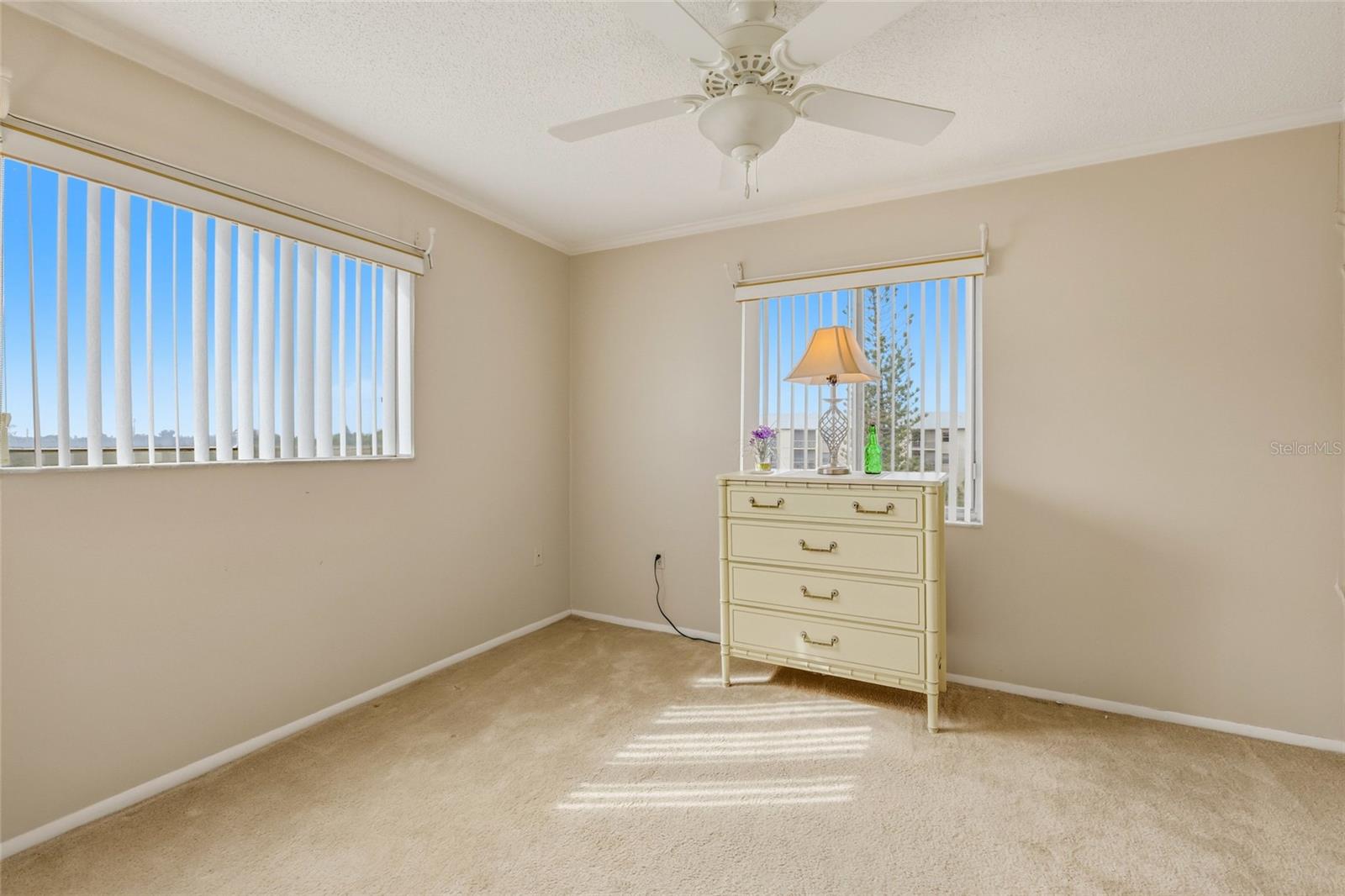 BAYSHORE ON THE LAKE APTS II SEC 1 - Residential