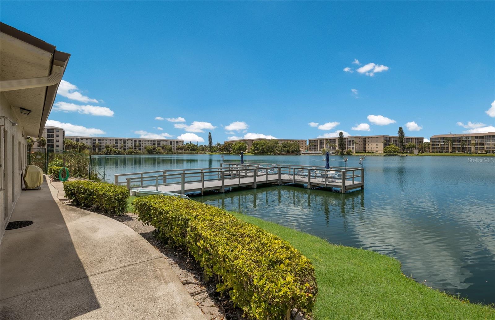 BAYSHORE ON THE LAKE APTS II SEC 1 - Residential