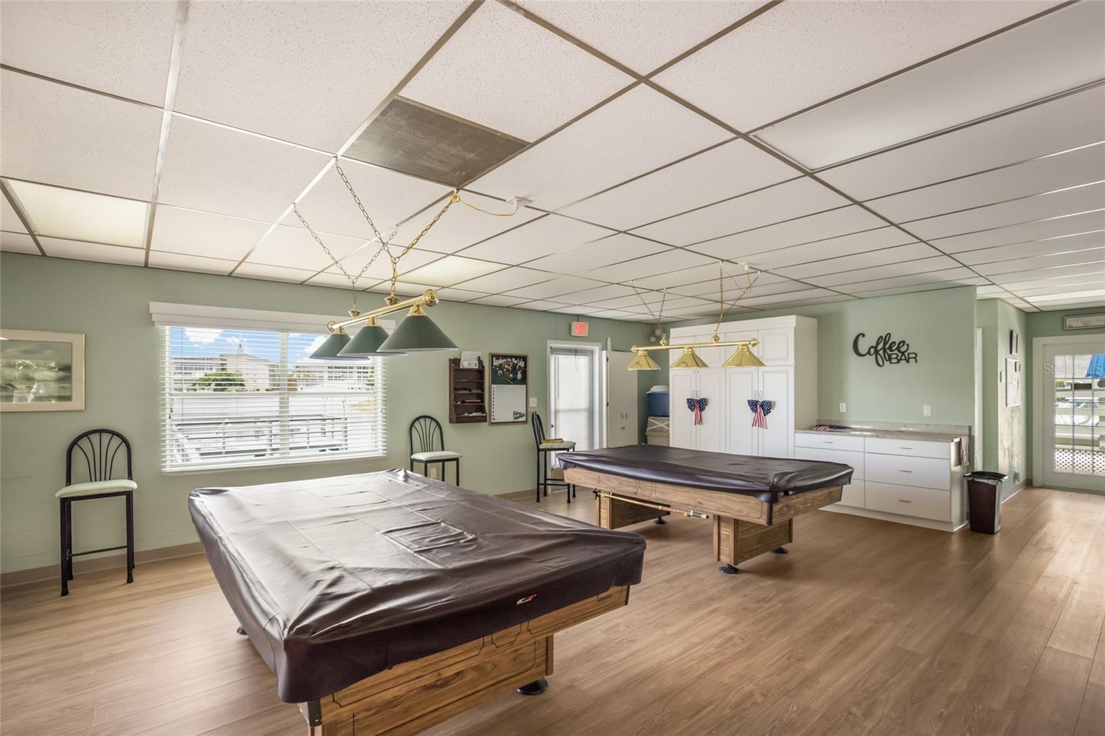 BAYSHORE ON THE LAKE APTS II SEC 1 - Residential