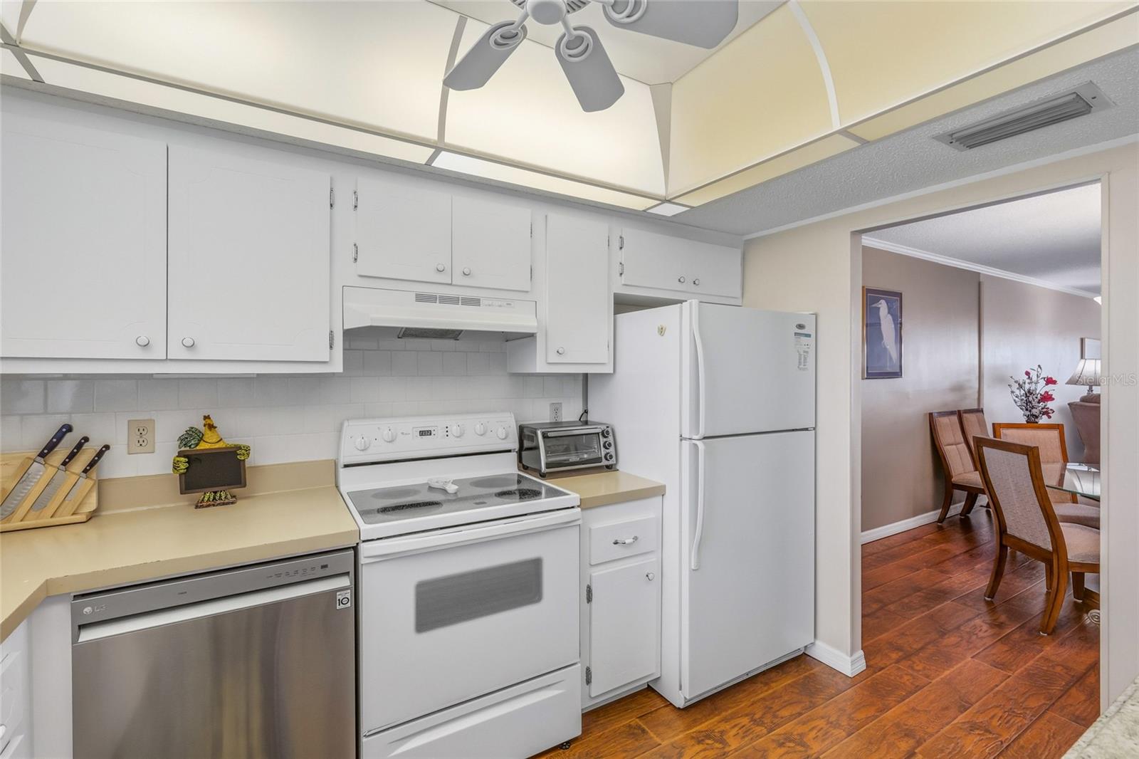 BAYSHORE ON THE LAKE APTS II SEC 1 - Residential