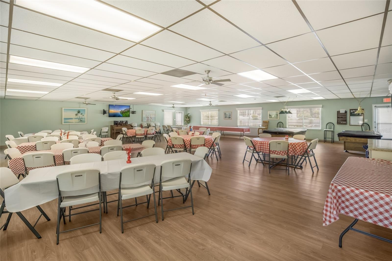 BAYSHORE ON THE LAKE APTS II SEC 1 - Residential