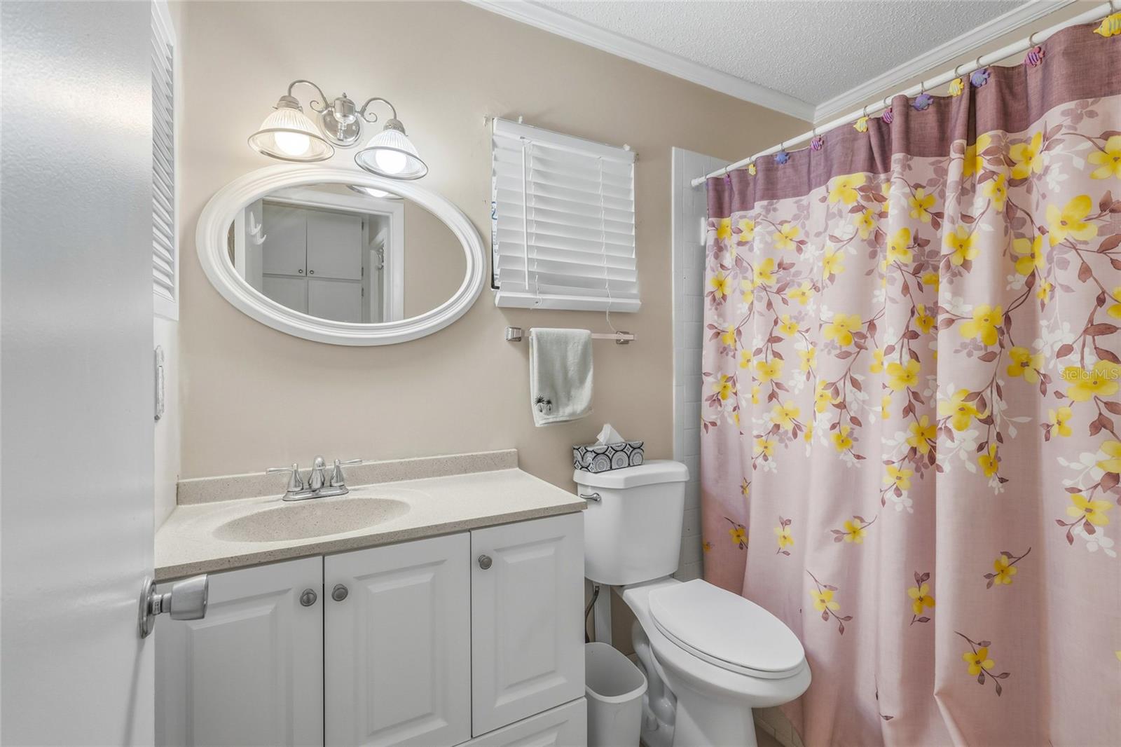 BAYSHORE ON THE LAKE APTS II SEC 1 - Residential