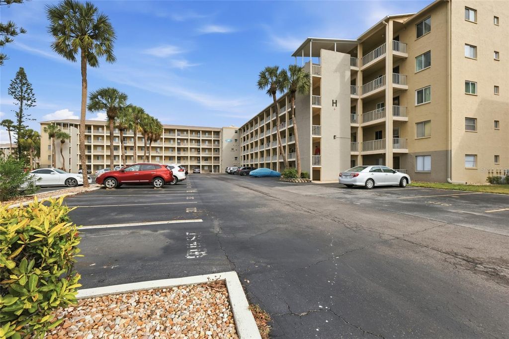 Photo of 3839 Lake Bayshore Drive #H516, Bradenton, FL 34205 (MLS # A4674884)