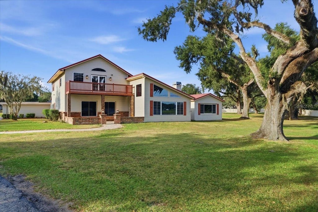 Photo of 505 Lakeside Drive, Seffner, FL 33584 (MLS # TB8561643)