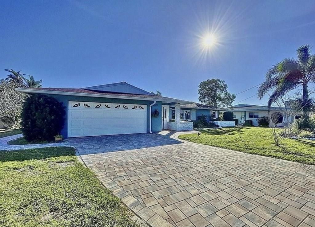 Photo of 10005 Kingfisher Road E, Bradenton, FL 34209 (MLS # TB8406213)