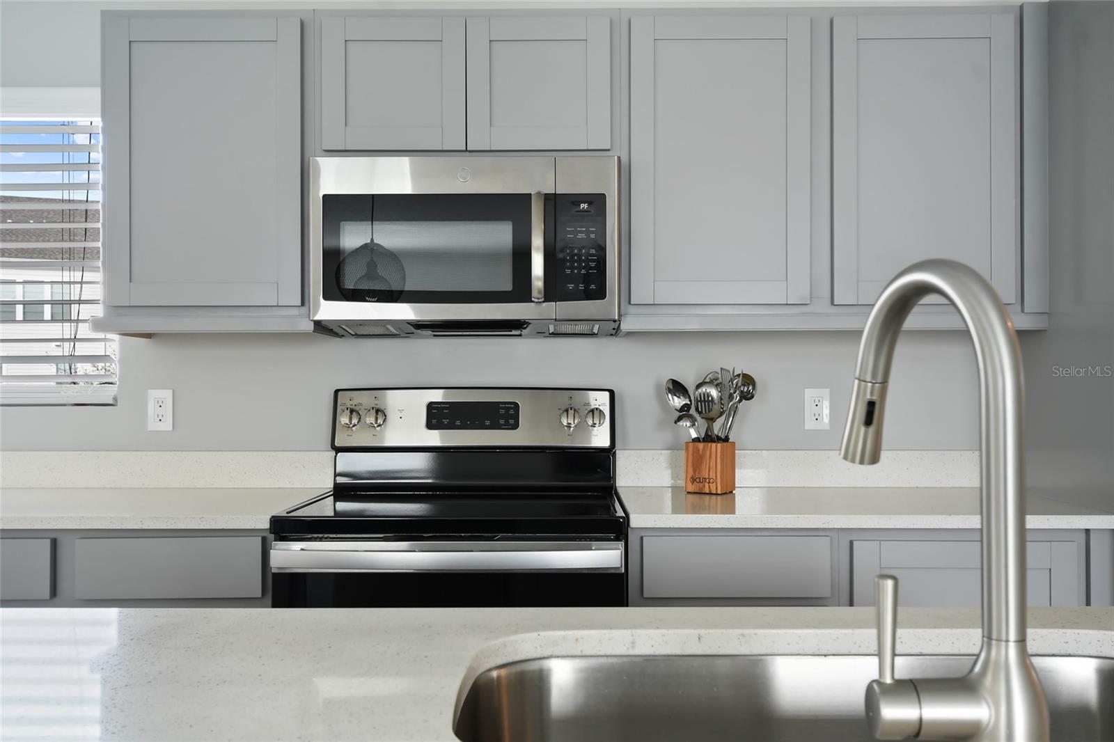 LAUREATE PARK NBRHD CENTER PH 1 - Residential Lease